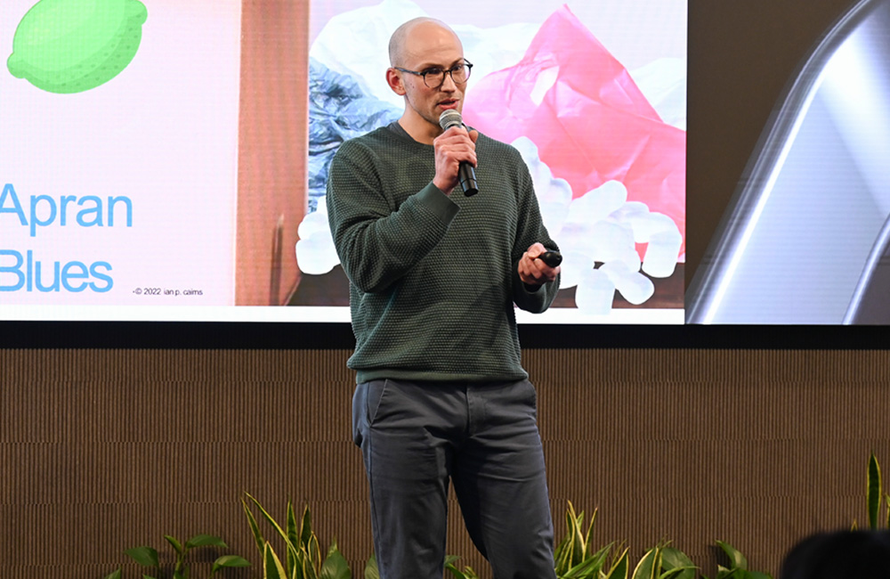 Ian Cairns pitches his startup business to an audience.